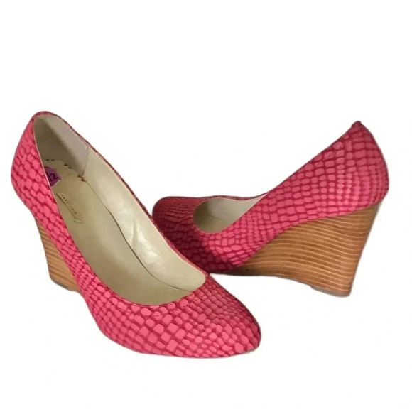 MAX STUDIO | Mecca Fuchsia Lizard Embossed Leather Wedge Pumps Size 8.5M - Picture 5 of 8